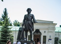 Екскурсія по визначних місцях Полтави